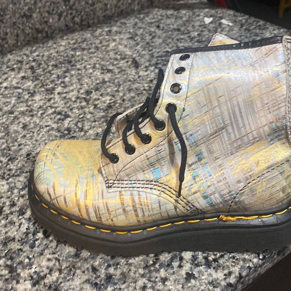 Dr Marten leather indigo smooth boots sz5